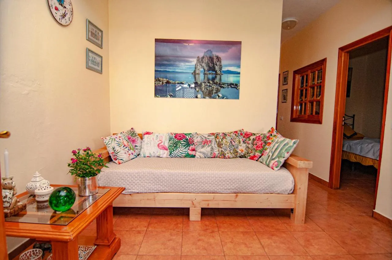 Casa Mercedes Guest House El Rio  Country house El Rio (Tenerife)