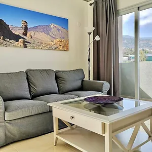 Apartamento Amplio Apartamento De Tres Con Vistas Al Teide Y Al Mar By Theoceanrentals, La Orotava